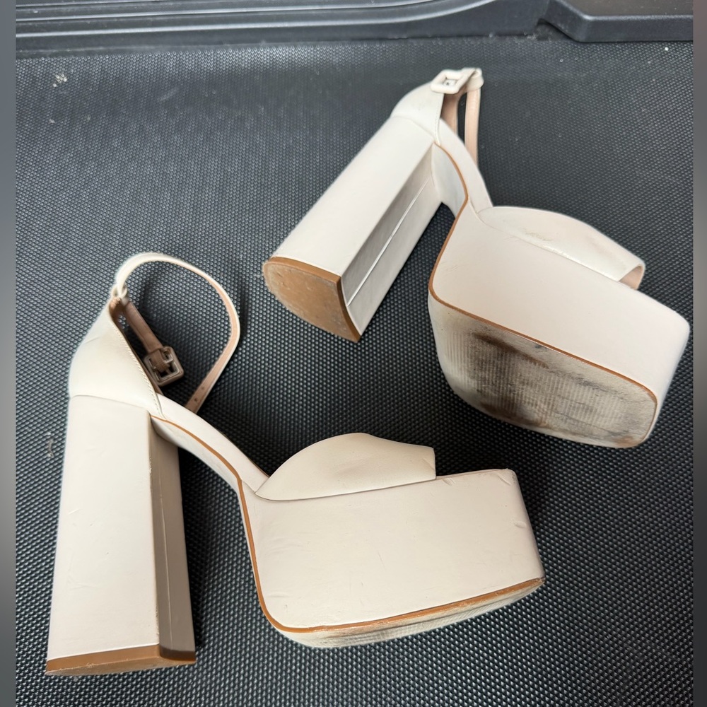 Steve Madden White Platform Block Heel Sandals Size 6.5